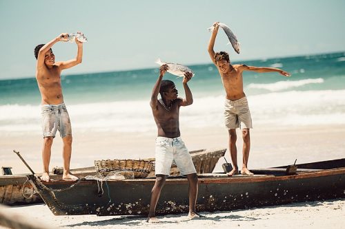 쓰레기 더미에서 발견한 ‘정의’라는 이름의 희망_영화 ‘트래쉬’