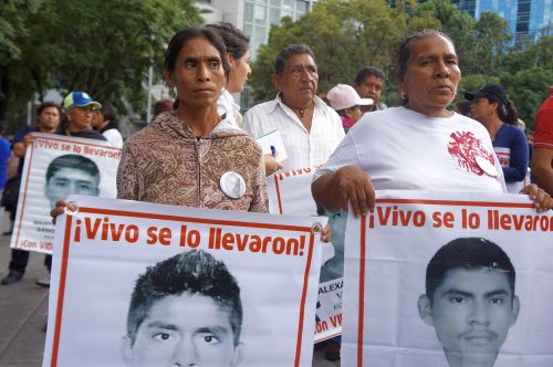 멕시코: 학생 실종 사건에 대한 검찰총장 발표는 정부의 실패 드러내는 것