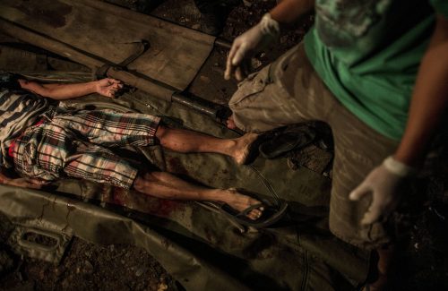 체포보다는 살인으로, 필리핀 경찰의 ‘마약과의 전쟁’