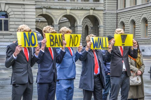 미국: 삶의 절반 이상을 갇혀있던 비호신청자 아동, 마침내 엄마와 석방