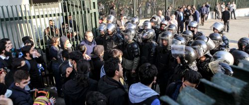 이란: 갈수록 가혹해지는 시위진압 중단하고 시위대 사망 조사해야