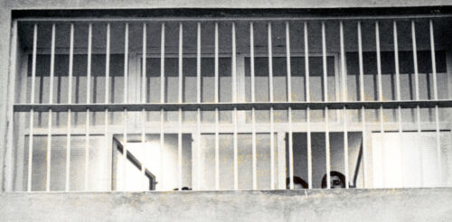 이란: 전 국방부 차관 알리레자 아크바리 사형 집행