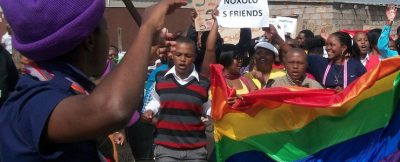 우간다 대통령, 반동성애법 서명 ‘심각’