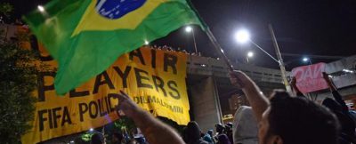 평화시위를 탄압하는 브라질 정부에 ‘옐로 카드’를!