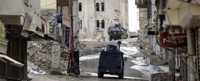 터키: 쿠르드지역 공습으로 수만 명 희생 위기