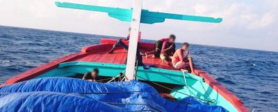 인도네시아: 표류 중인 스리랑카 난민 정박 허용해야